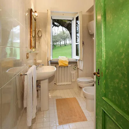 Sleeps 8 Pool Air Con Wifi