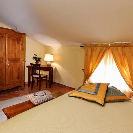 Sleeps 8 Pool Air Con Wifi