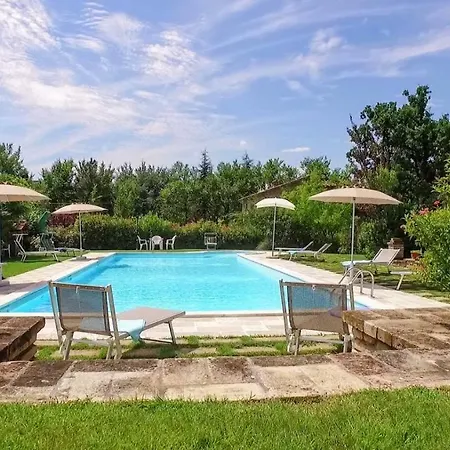 Sleeps 8 Pool Air Con Wifi * Citerna