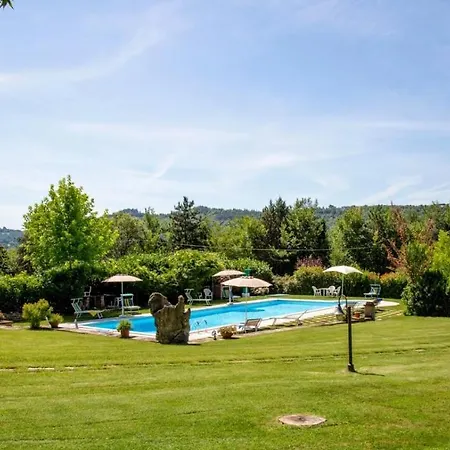 Sleeps 8 Pool Air Con Wifi * Citerna