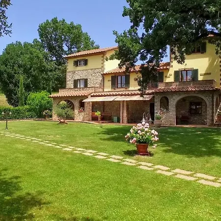 Sleeps 8 Pool Air Con Wifi Citerna